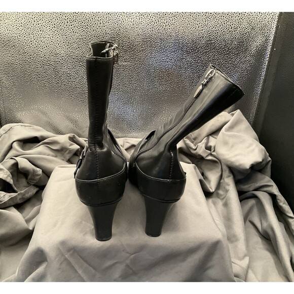 Joan & David CIRCA 7 M CJSKIP Black LEATHER Ankle Booties Boots~Gently Used - Picture 5 of 11